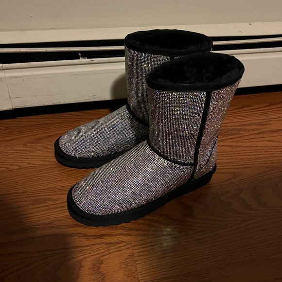 Never worn, ended up being too small in excellent condition - Picture 4 of 9